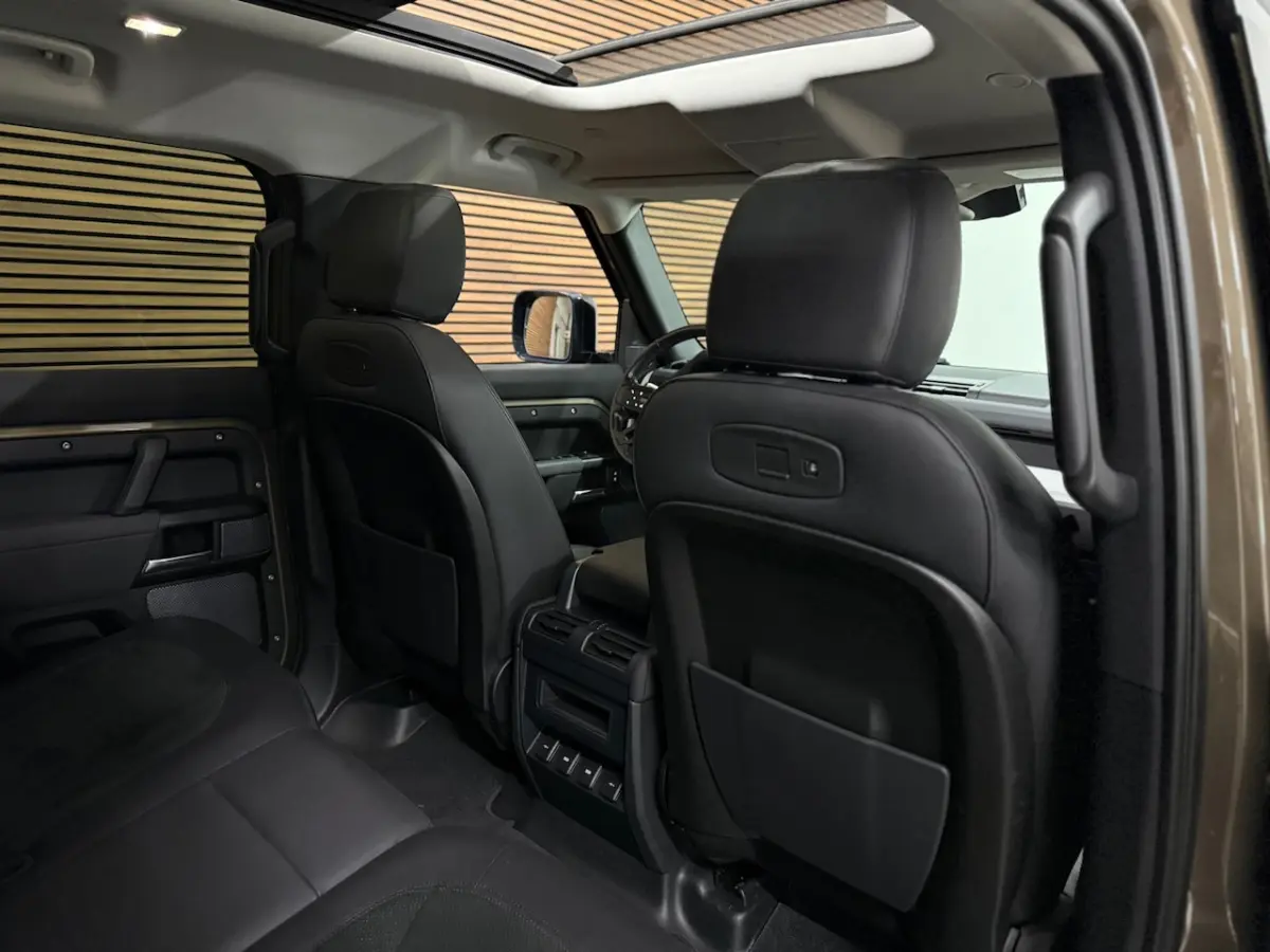 2.0 D200 110 | Pano | PPF | Meridian | Trekhaak | Carplay | Geel kenteken