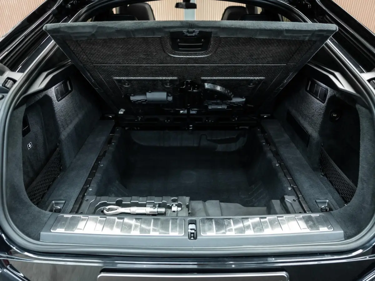 M50i High Executive | Sky Lounge panoramadak | Bowers & Wilkins | Massage- en ventilatiest