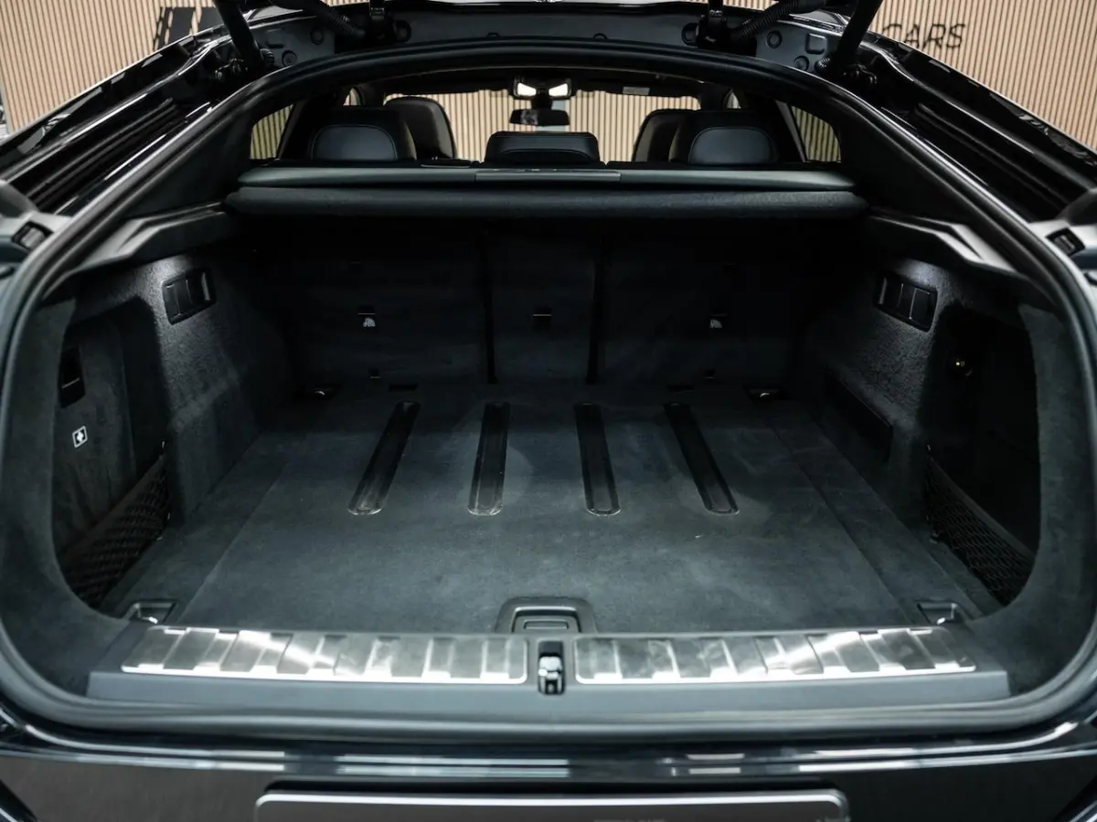 M50i High Executive | Sky Lounge panoramadak | Bowers & Wilkins | Massage- en ventilatiest
