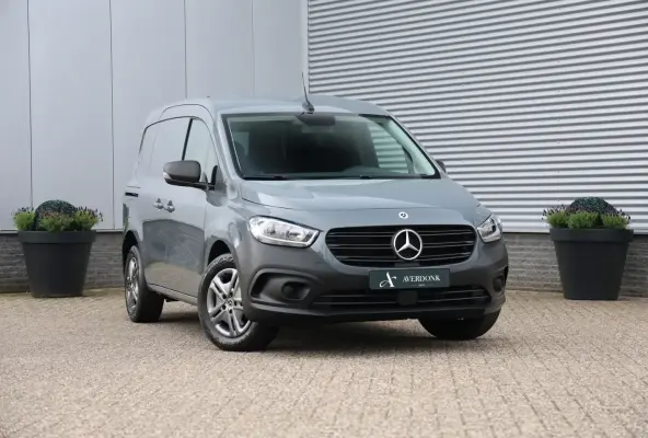 113 L1 131pk Pro Automaat Benzine Trekhaak|Weinig KM|Cruise|1e eign