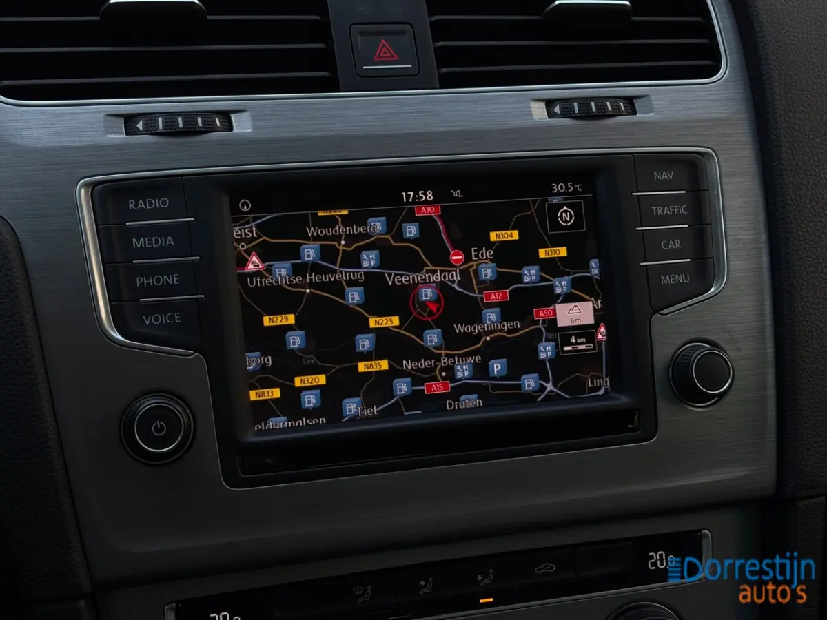 1.0 TSI Connected Series | Automaat | CarPlay | Camera | Navi | Cruise