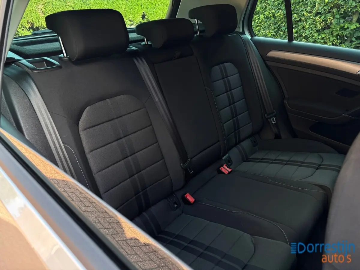 1.0 TSI Connected Series | Automaat | CarPlay | Camera | Navi | Cruise