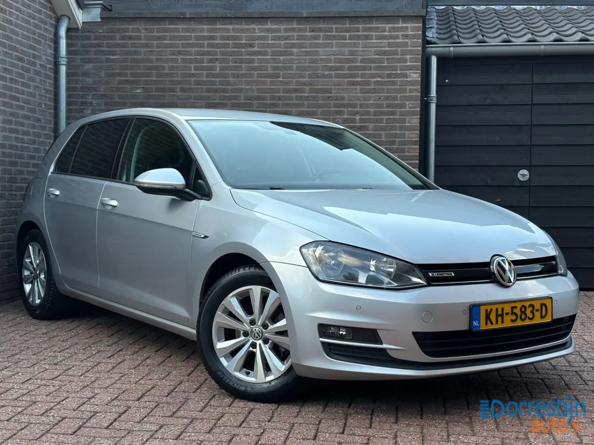 1.0 TSI Connected Series | Automaat | CarPlay | Camera | Navi | Cruise