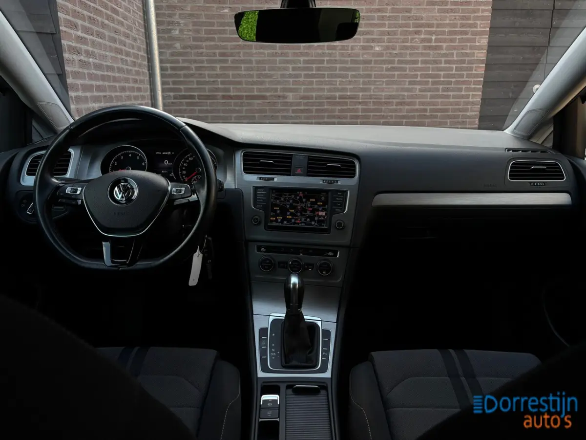 1.0 TSI Connected Series | Automaat | CarPlay | Camera | Navi | Cruise