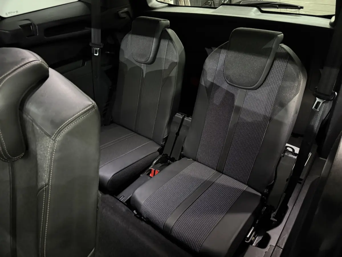 1.2 PureTech Blue Lease GT-Line 7P Panoramadak, Camera, Navi, Half leder, Virtual desk, El