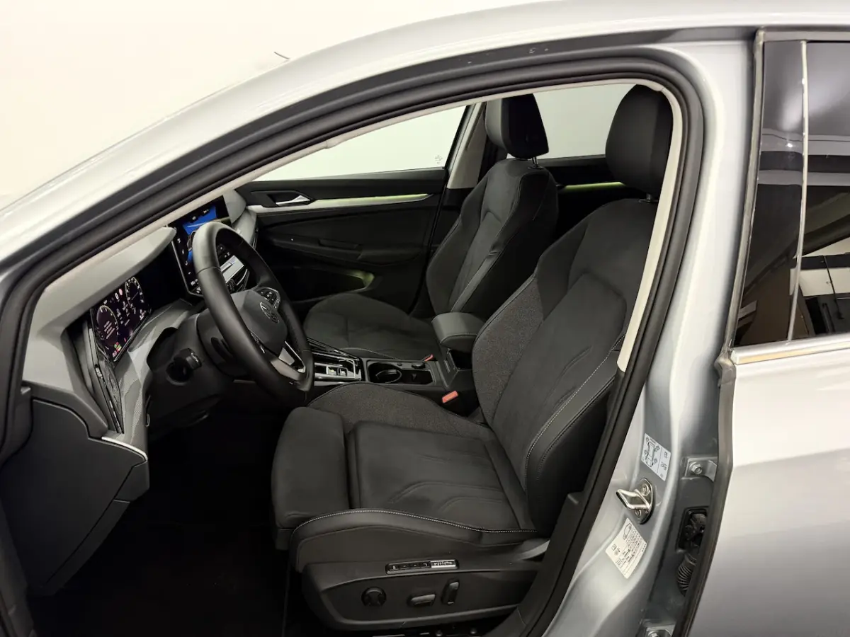 1.5 eHybrid Life Edition Plug-in Camera, Apple carplay, Virtual desk, Memory stoelen, Mass