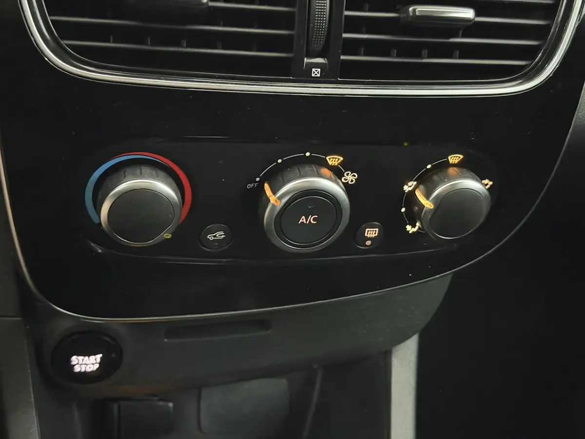 0.9 TCe Limited Airco, Navi, Parkeersensoren, Keyless start, Cruise control, A start stop,