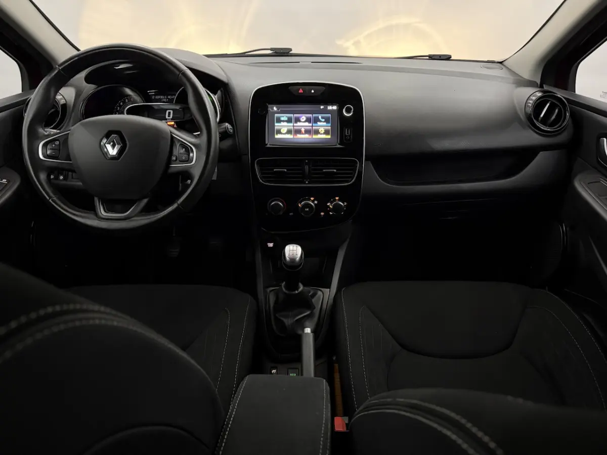 0.9 TCe Limited Airco, Navi, Parkeersensoren, Keyless start, Cruise control, A start stop,