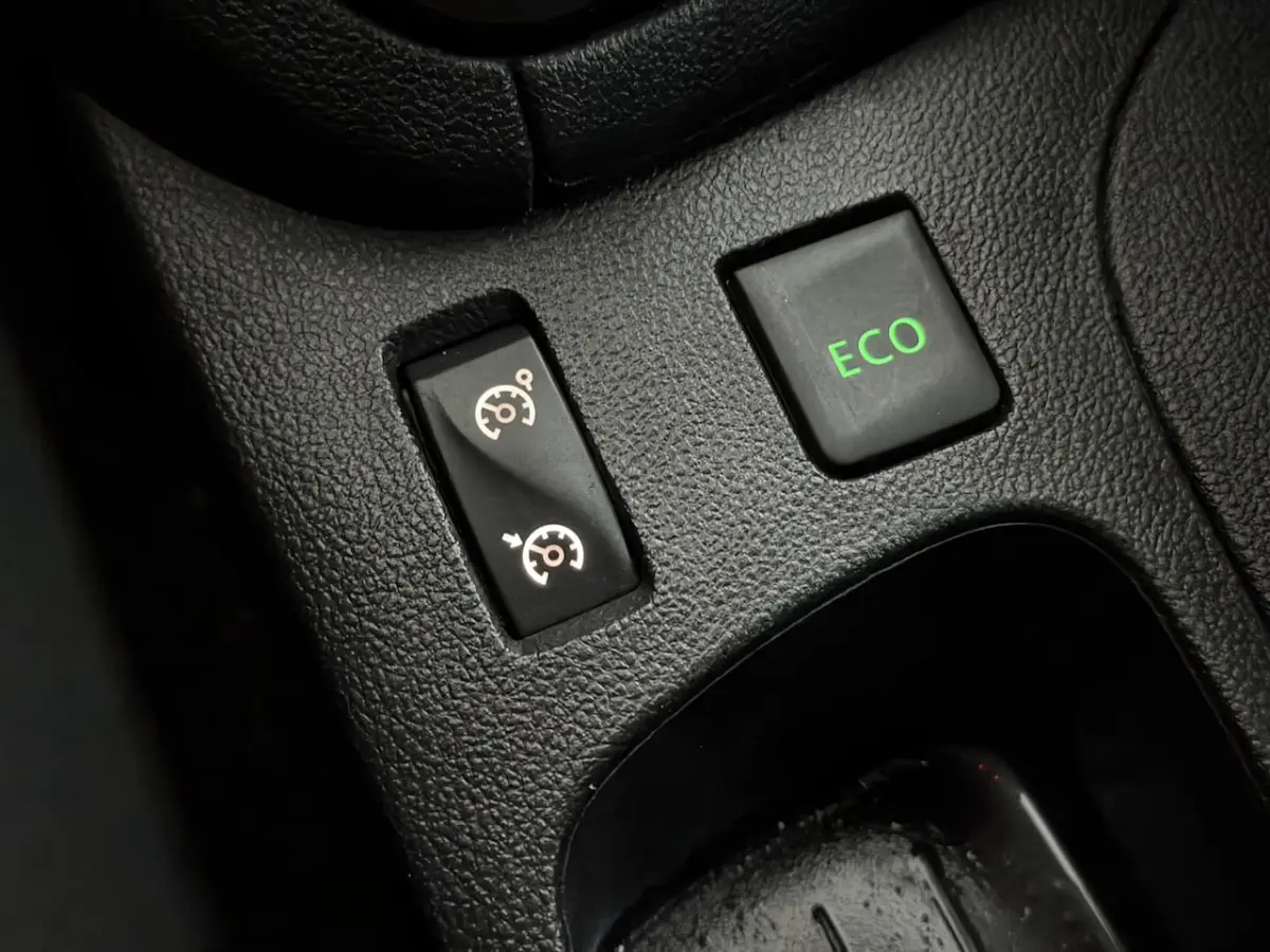 0.9 TCe Limited Airco, Navi, Parkeersensoren, Keyless start, Cruise control, A start stop,