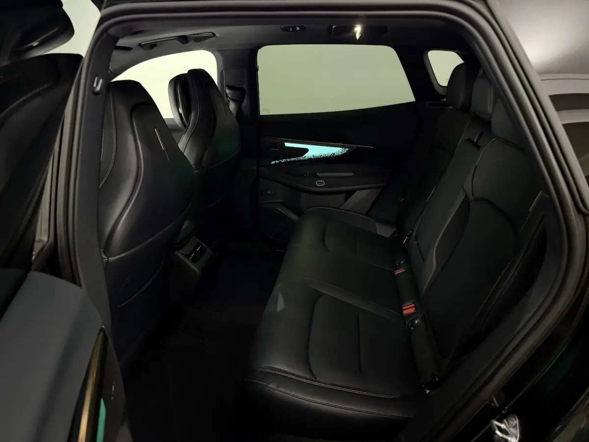1.5 More Panoramadak, Stoelmassage, Stoelventilatie, 360 camera, Harman/Kardon, Leder, Aut