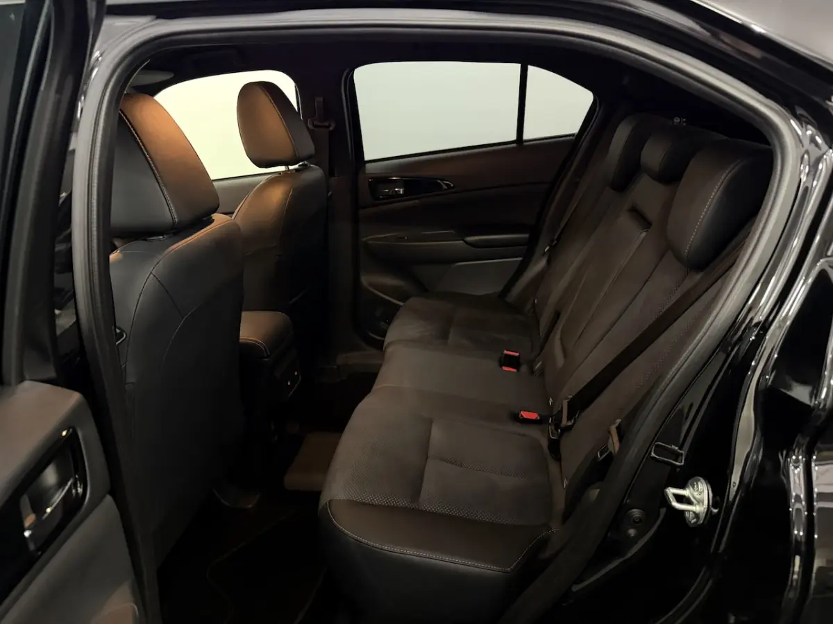 2.4 PHEV Executive 360 Camera, 177 PK, Half leder, Rijstrook correctie, Keyless start, Win
