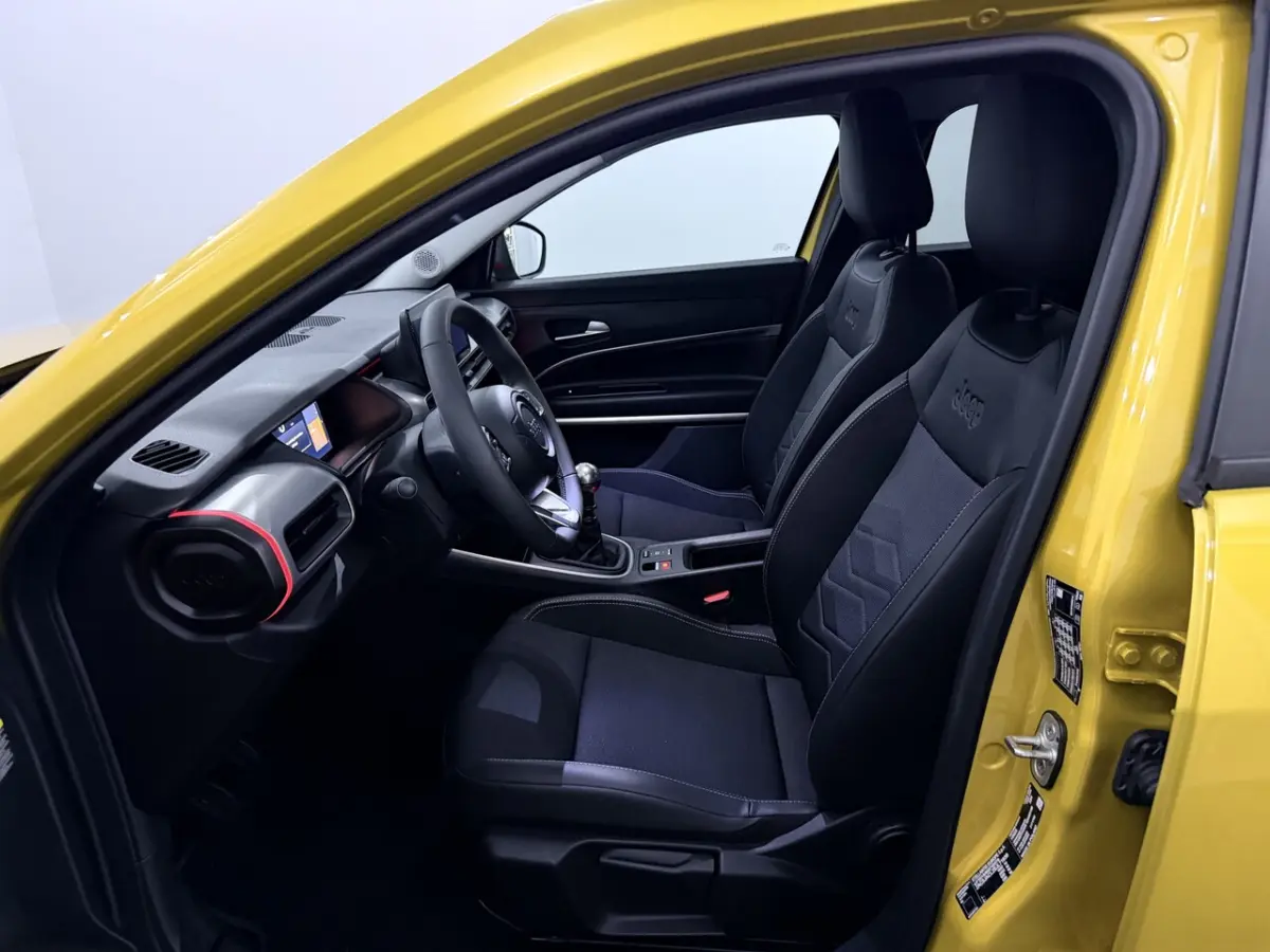 1.2 Summit Camera, Apple carplay, Half leder, Keyless start, Cruise control, Lichtmetalen