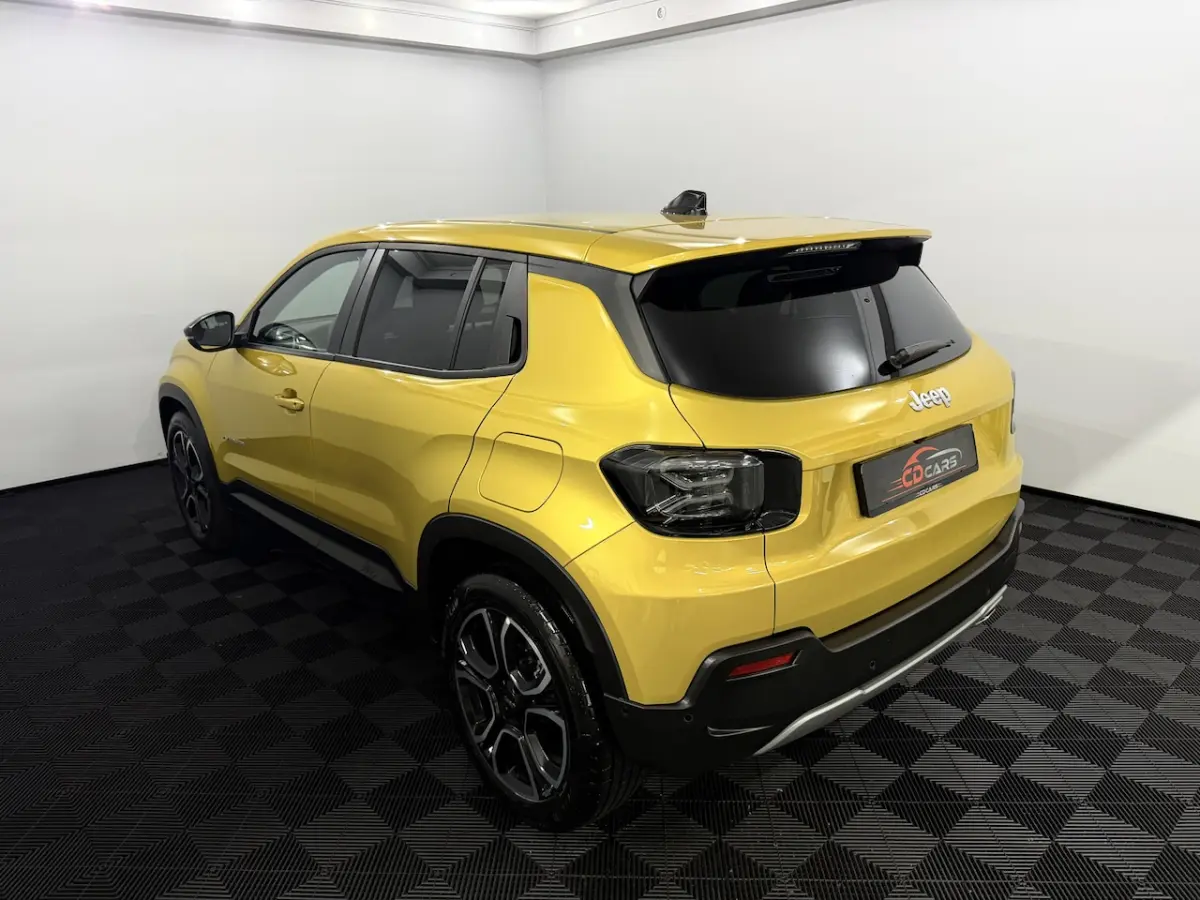 1.2 Summit Camera, Apple carplay, Half leder, Keyless start, Cruise control, Lichtmetalen