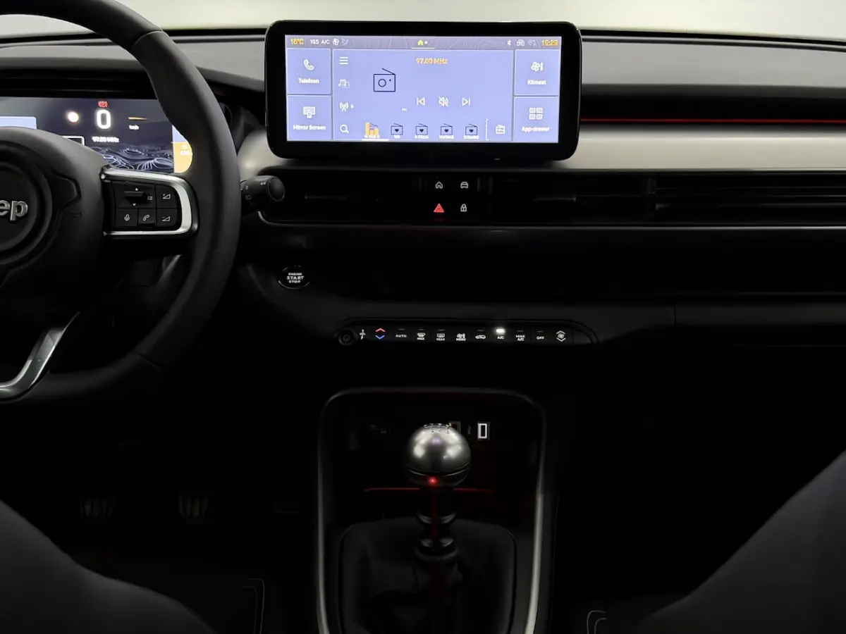 1.2 Summit Camera, Apple carplay, Half leder, Keyless start, Cruise control, Lichtmetalen
