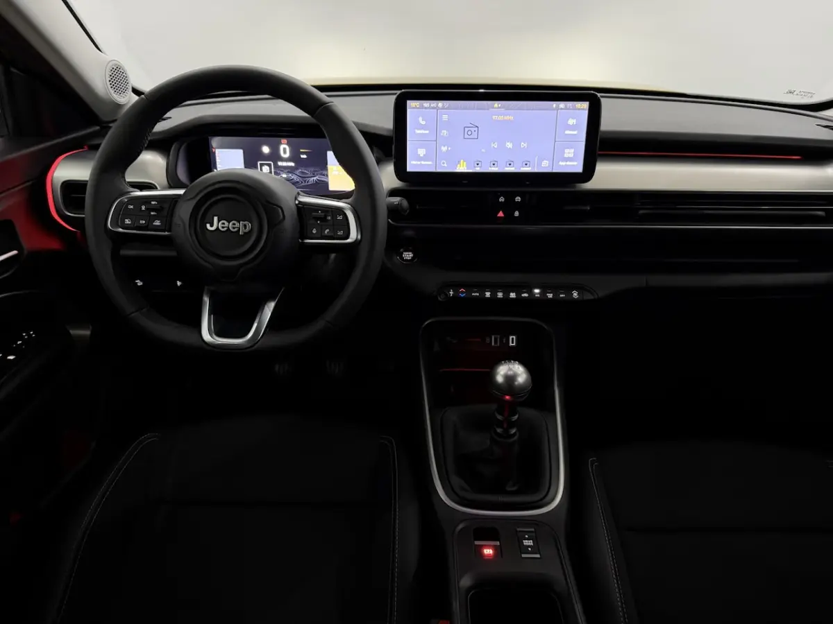 1.2 Summit Camera, Apple carplay, Half leder, Keyless start, Cruise control, Lichtmetalen