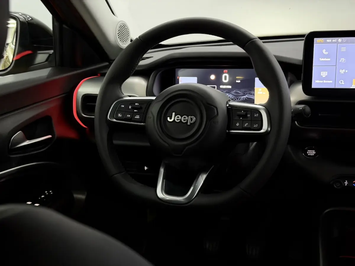 1.2 Summit Camera, Apple carplay, Half leder, Keyless start, Cruise control, Lichtmetalen
