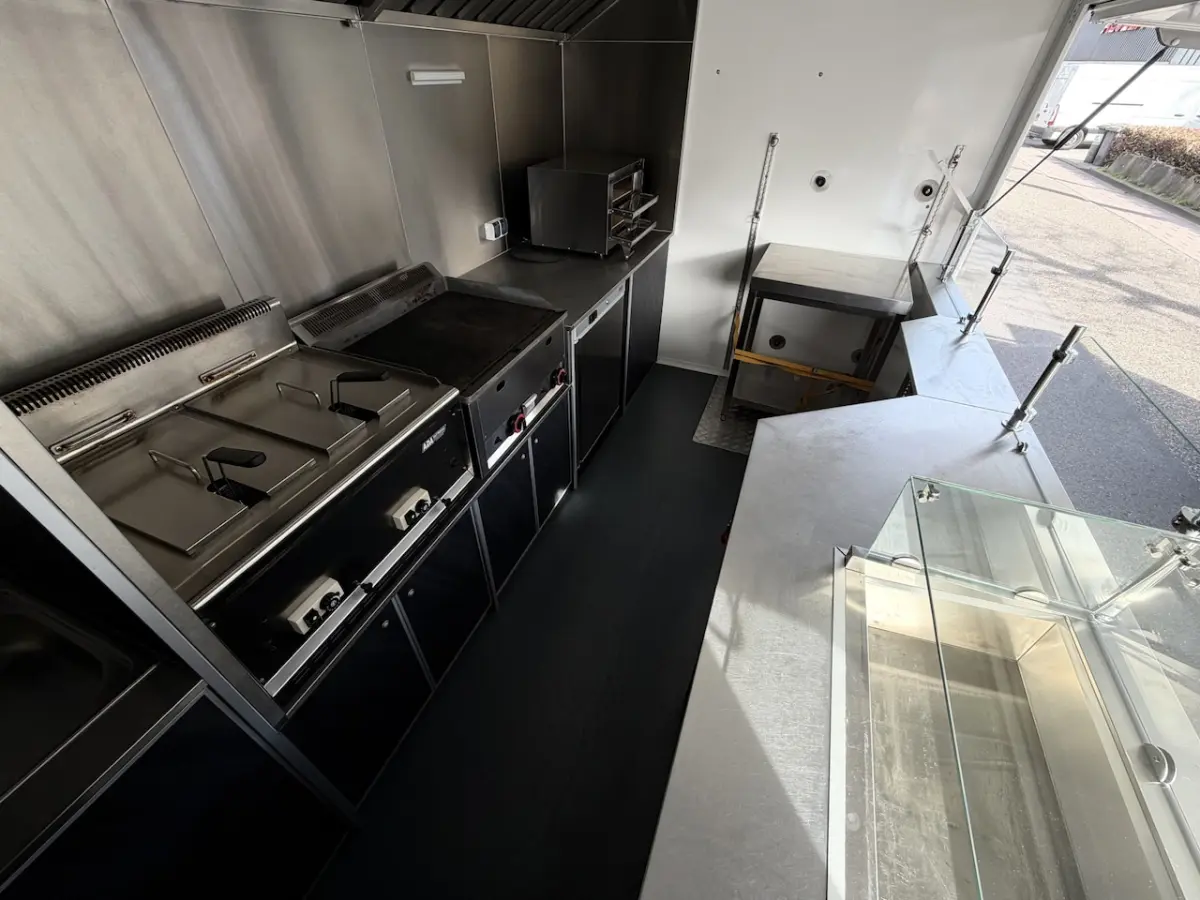 Food Truck Clima, Koelkast, Bakplaat, Frituurpan, A start stop, Oven, Cruise control