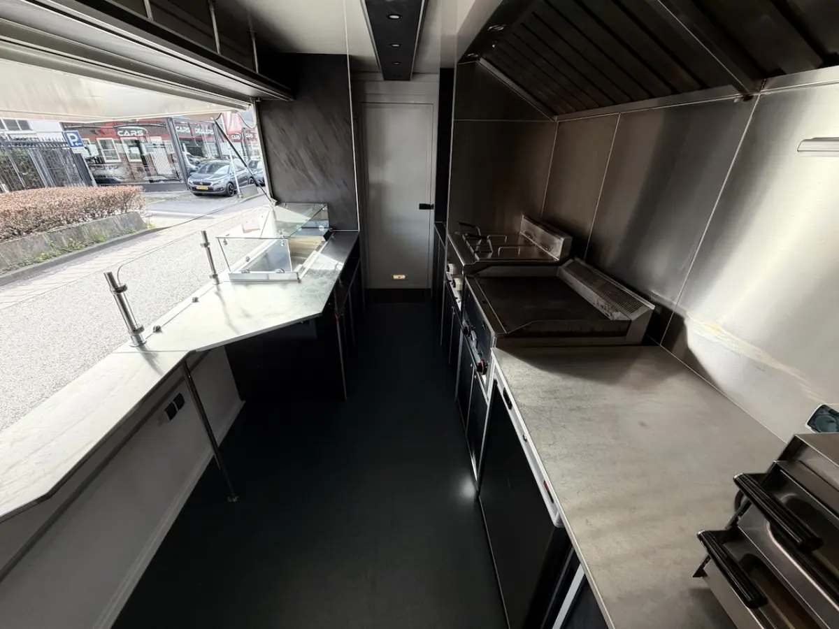Food Truck Clima, Koelkast, Bakplaat, Frituurpan, A start stop, Oven, Cruise control