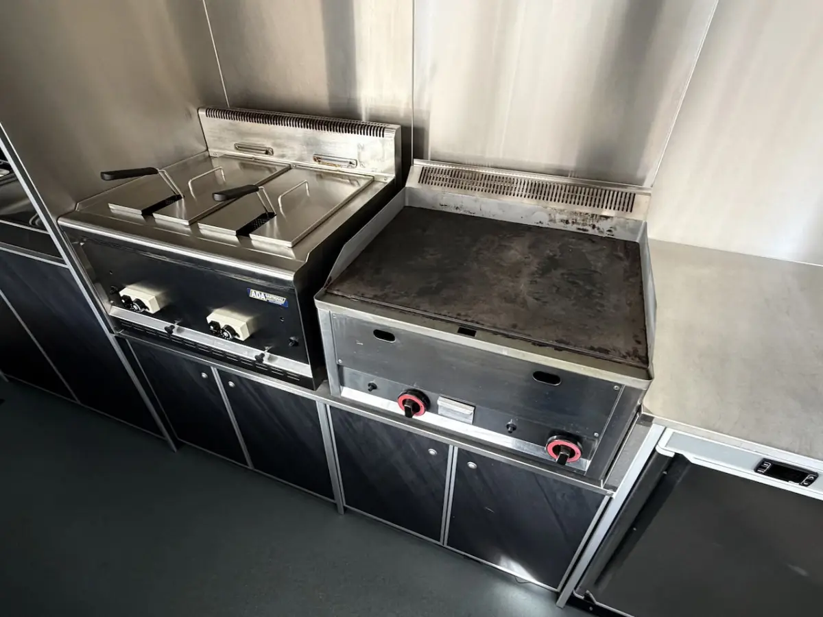 Food Truck Clima, Koelkast, Bakplaat, Frituurpan, A start stop, Oven, Cruise control