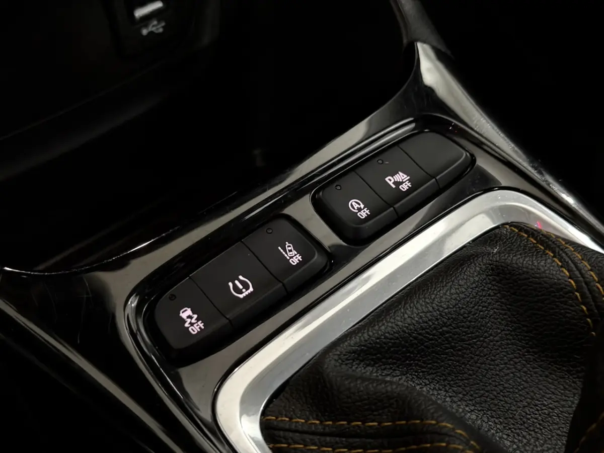 1.2 Turbo Innovation Camera, Half leder, Navi, Rijstrook correctie, Cruise control, Clima,