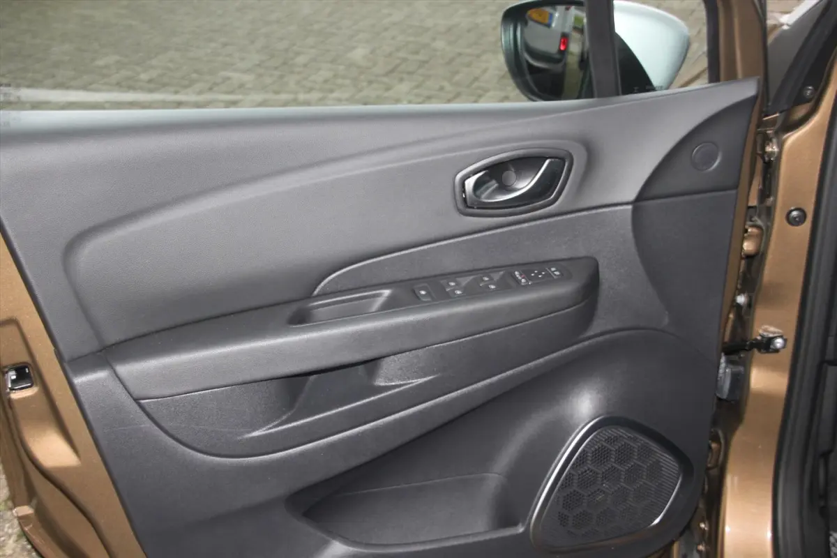120PK-INTENS-29DKM-NAVI-CLIMA-CAMERA-BLIND SPOT-