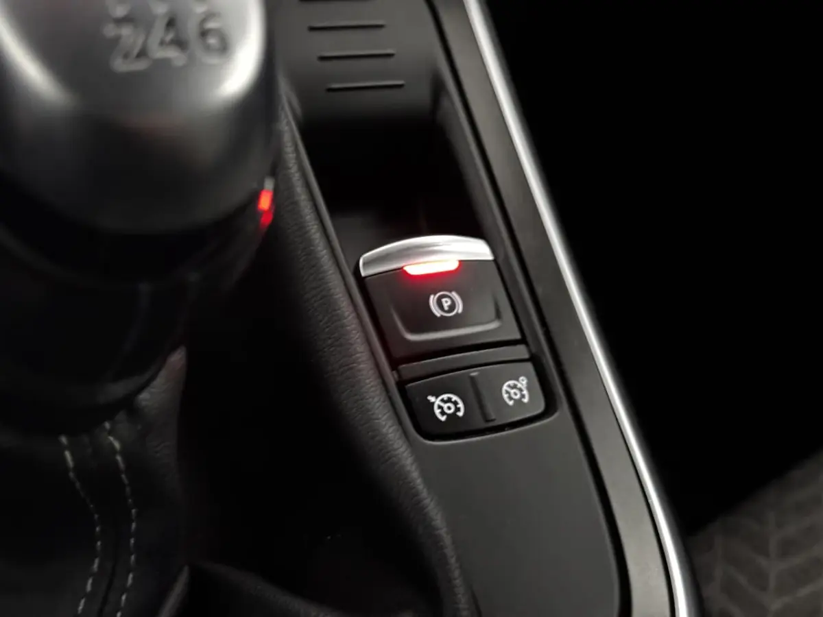 1.3 TCe Intens Clima, Camera, Navi, Keyless start, Cruise control, A start stop, Virtual d