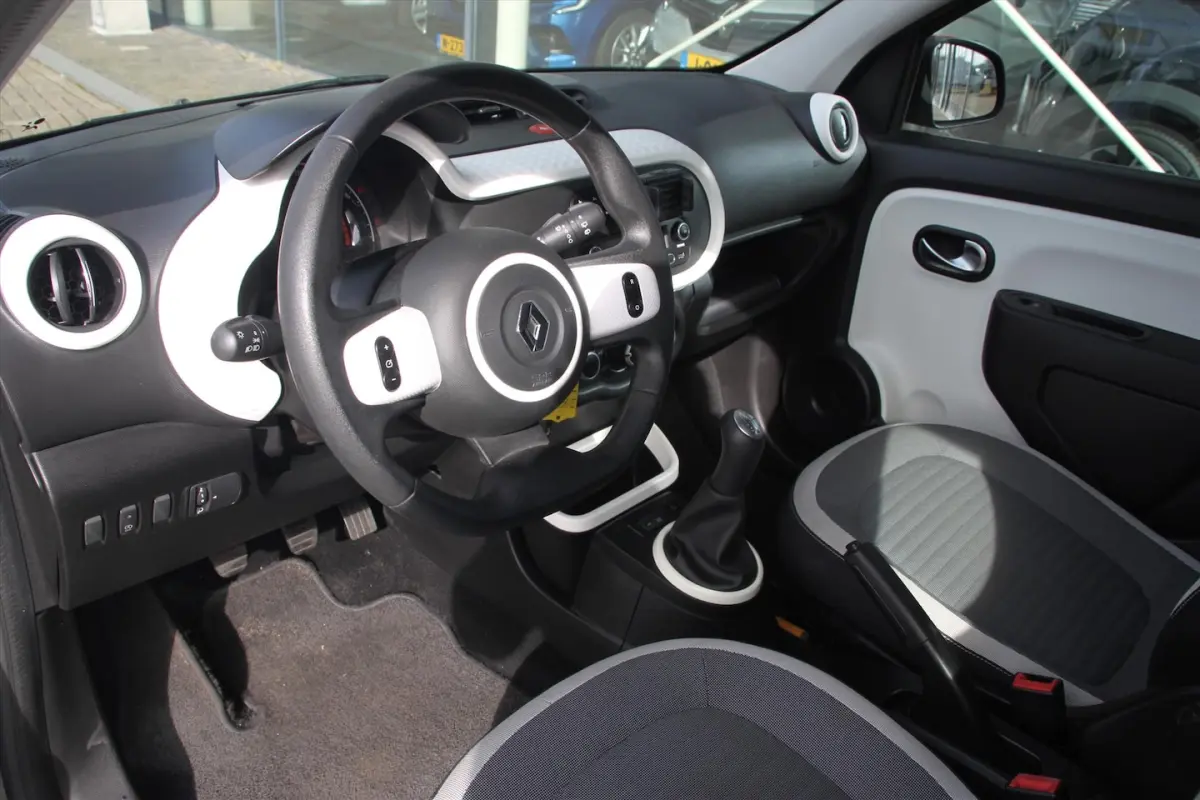 70PK-COLLECTION-59DKM-AIRCO-CRUISE-BLUETOOTH-