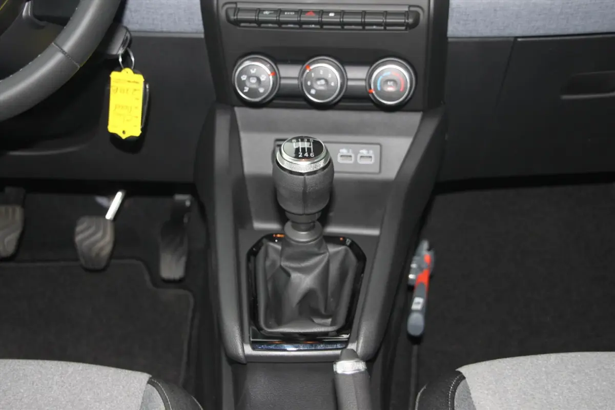 90PK-EVOLUTION-NW.MODEL-13DKM-APPLE CAR PLAY-NIEUW-