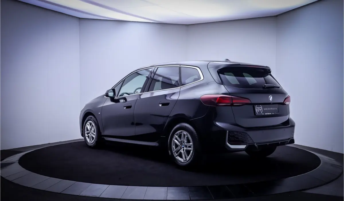 218iA M-SPORT Edition FULL LED | CAMERA | ACC | NAVI | CARPLAY | STOELVERW | PDC V+A | ELE