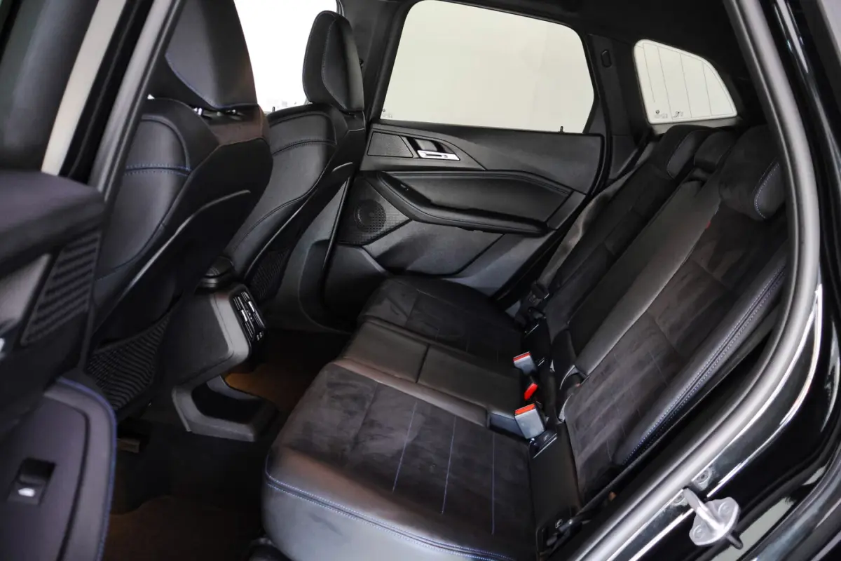 218iA M-SPORT Edition FULL LED | CAMERA | ACC | NAVI | CARPLAY | STOELVERW | PDC V+A | ELE