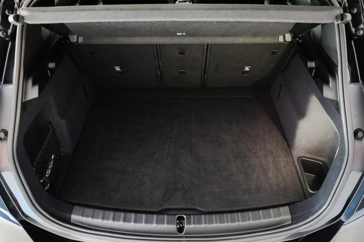 218iA M-SPORT Edition FULL LED | CAMERA | ACC | NAVI | CARPLAY | STOELVERW | PDC V+A | ELE