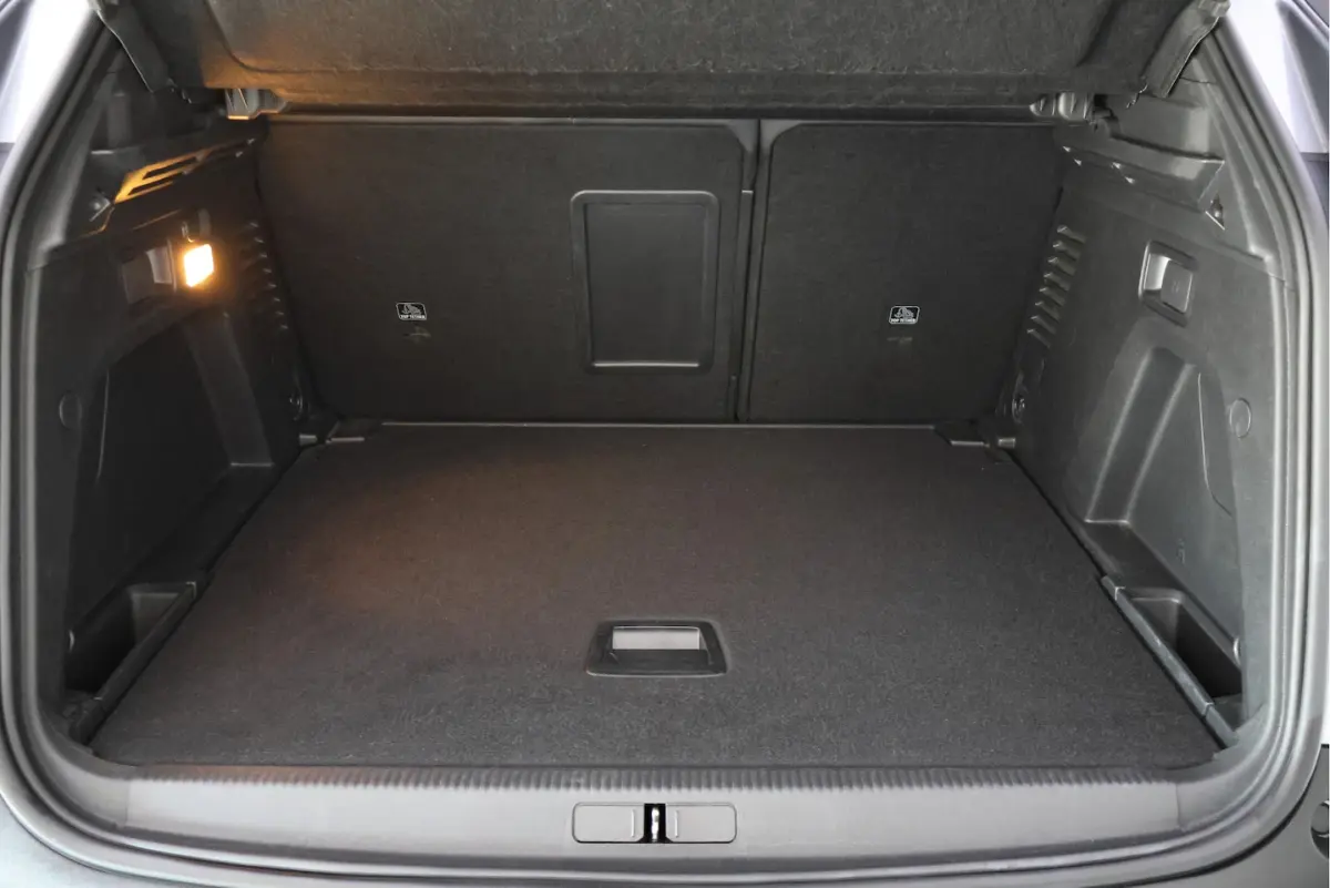 1.2T Aut. ALLURE Pack FULL LED | 360 CAM | CARPLAY | NAVI | KEYLESS | DAB | PDC V+A | BLIN