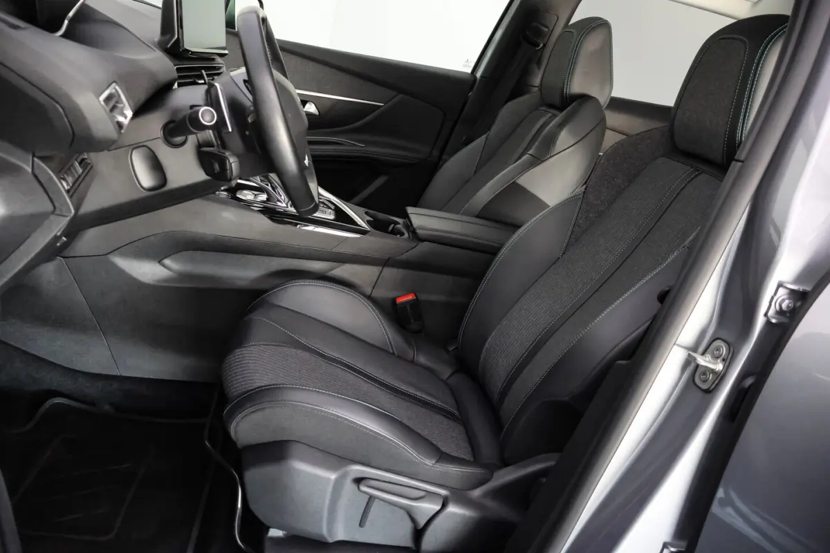 1.2T Aut. ALLURE Pack FULL LED | 360 CAM | CARPLAY | NAVI | KEYLESS | DAB | PDC V+A | BLIN