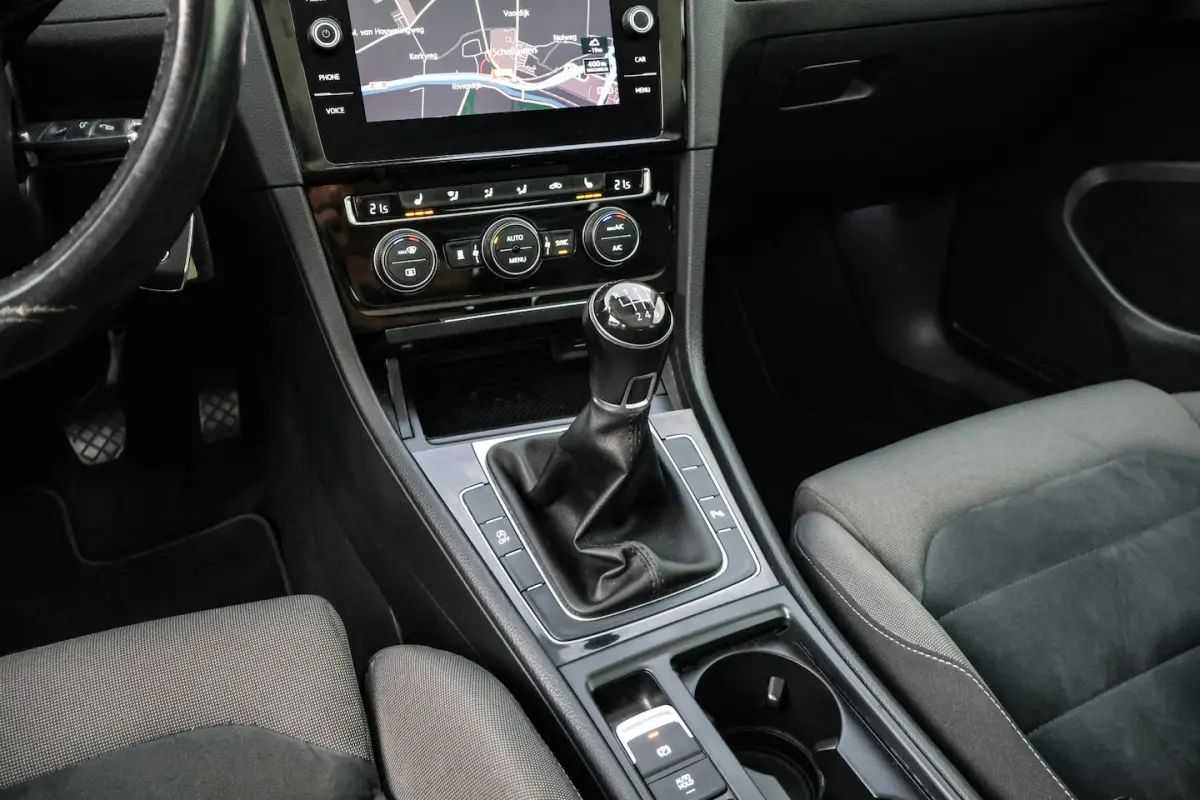 1.4 TSI R-LINE Highline Business FULL LED | CAMERA | ACC | STOELVERW | STANDKACHEL | CARPL