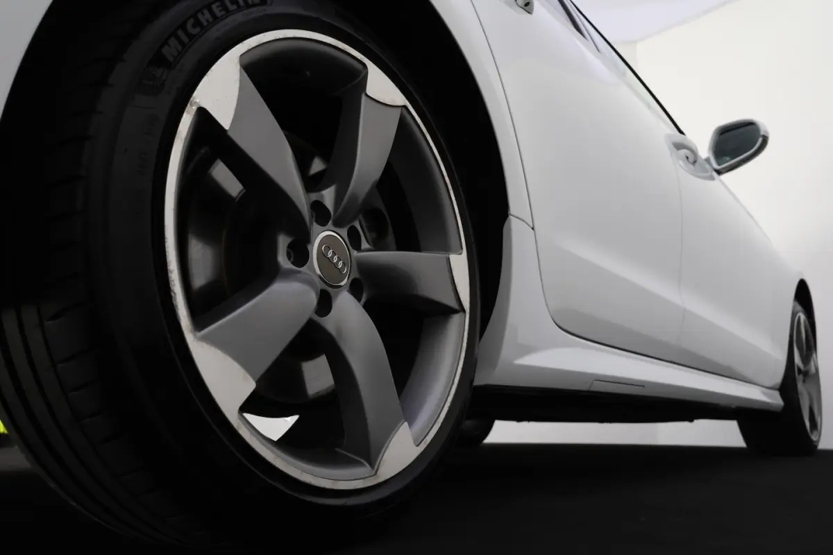 3.0 TDI S-Tr Sport Edition CAMERA | XENON | STOELVERW. | NAVI | CLIMA | TREKHAAK | ELEK KL