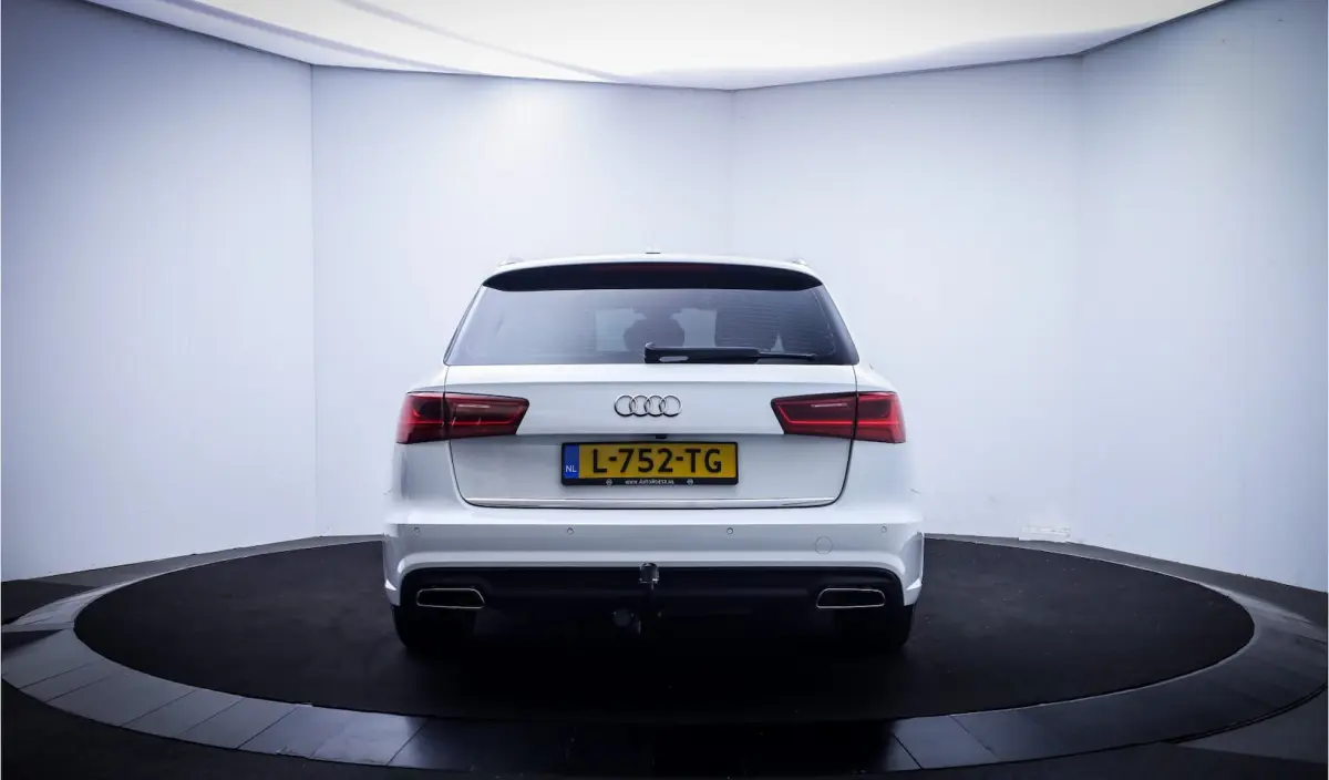 3.0 TDI S-Tr Sport Edition CAMERA | XENON | STOELVERW. | NAVI | CLIMA | TREKHAAK | ELEK KL