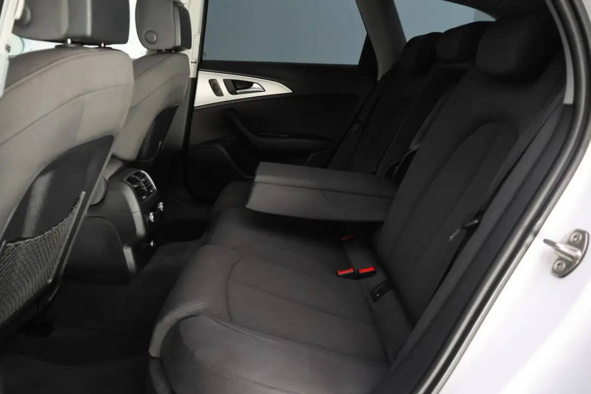 3.0 TDI S-Tr Sport Edition CAMERA | XENON | STOELVERW. | NAVI | CLIMA | TREKHAAK | ELEK KL