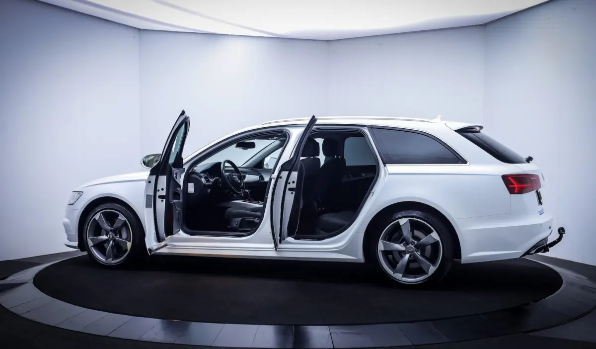 3.0 TDI S-Tr Sport Edition CAMERA | XENON | STOELVERW. | NAVI | CLIMA | TREKHAAK | ELEK KL