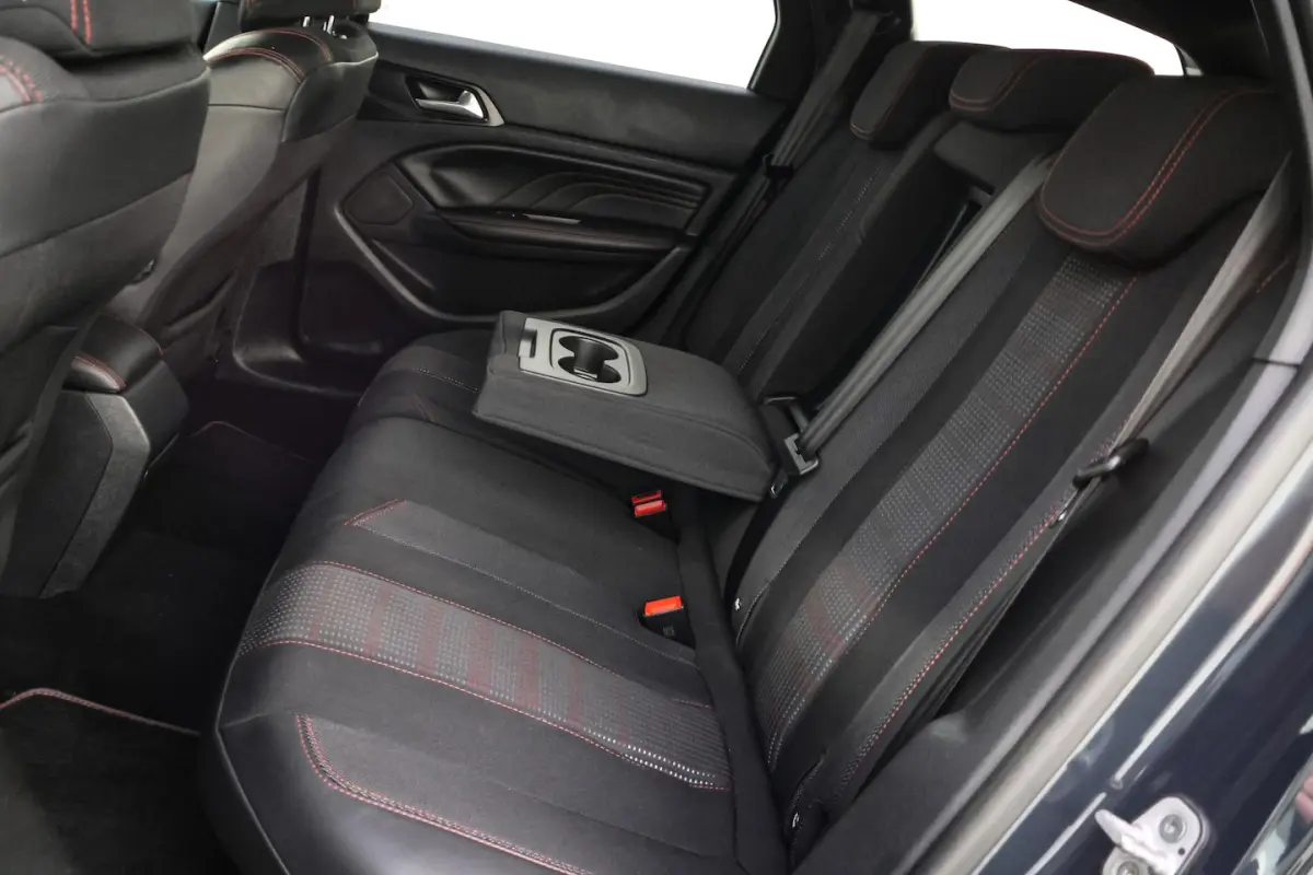 1.2T Aut. GT-Line FULL LED | NAVI | CLIMA | CRUISE | BLUETOOTH | PDC V+A | LMV 17''