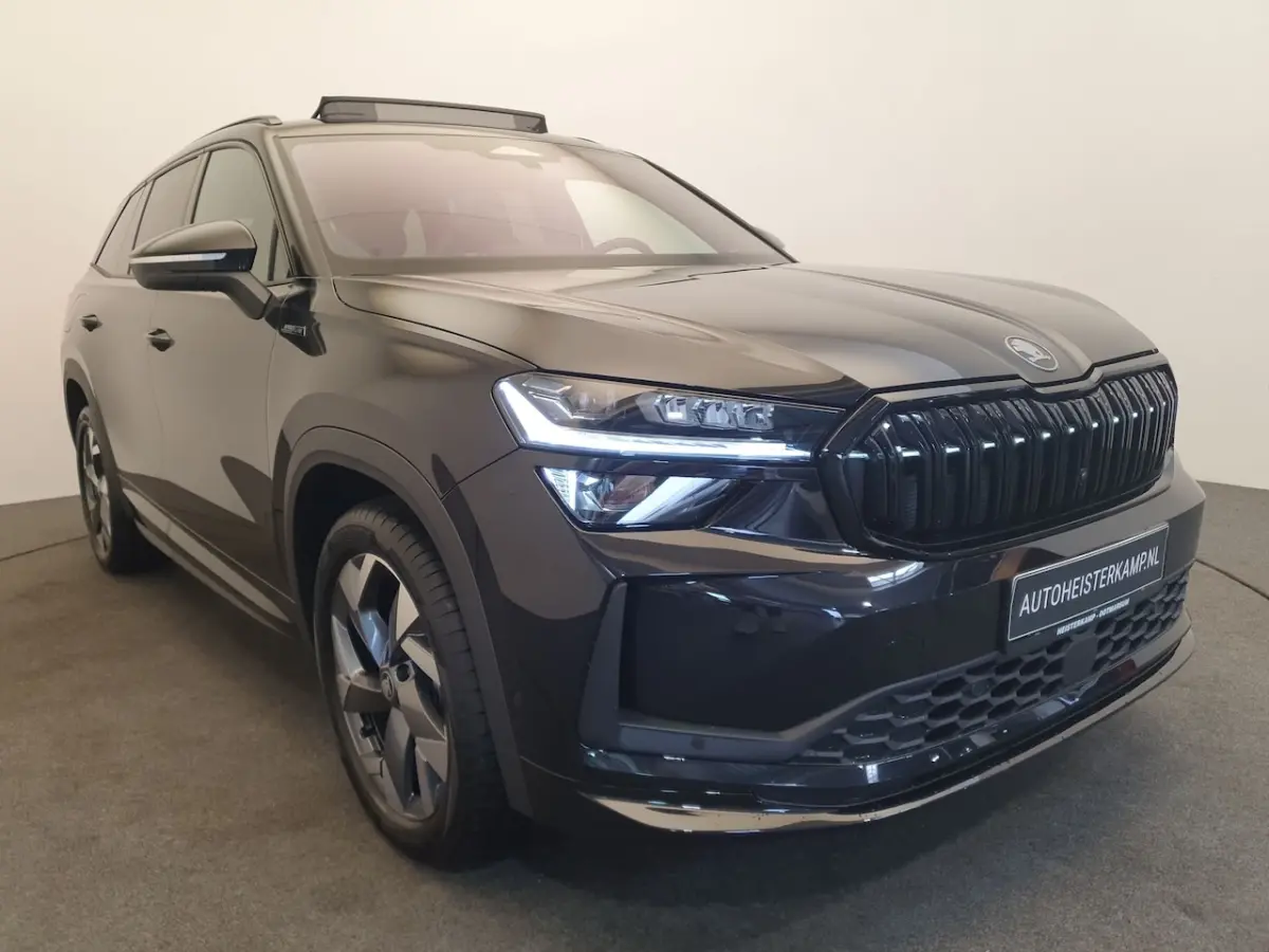 1.5 TSI PHEV DSG/AUT 204pk Sportline Business Wegklapbare Trekhaak, Panoramadak, 360 Camer