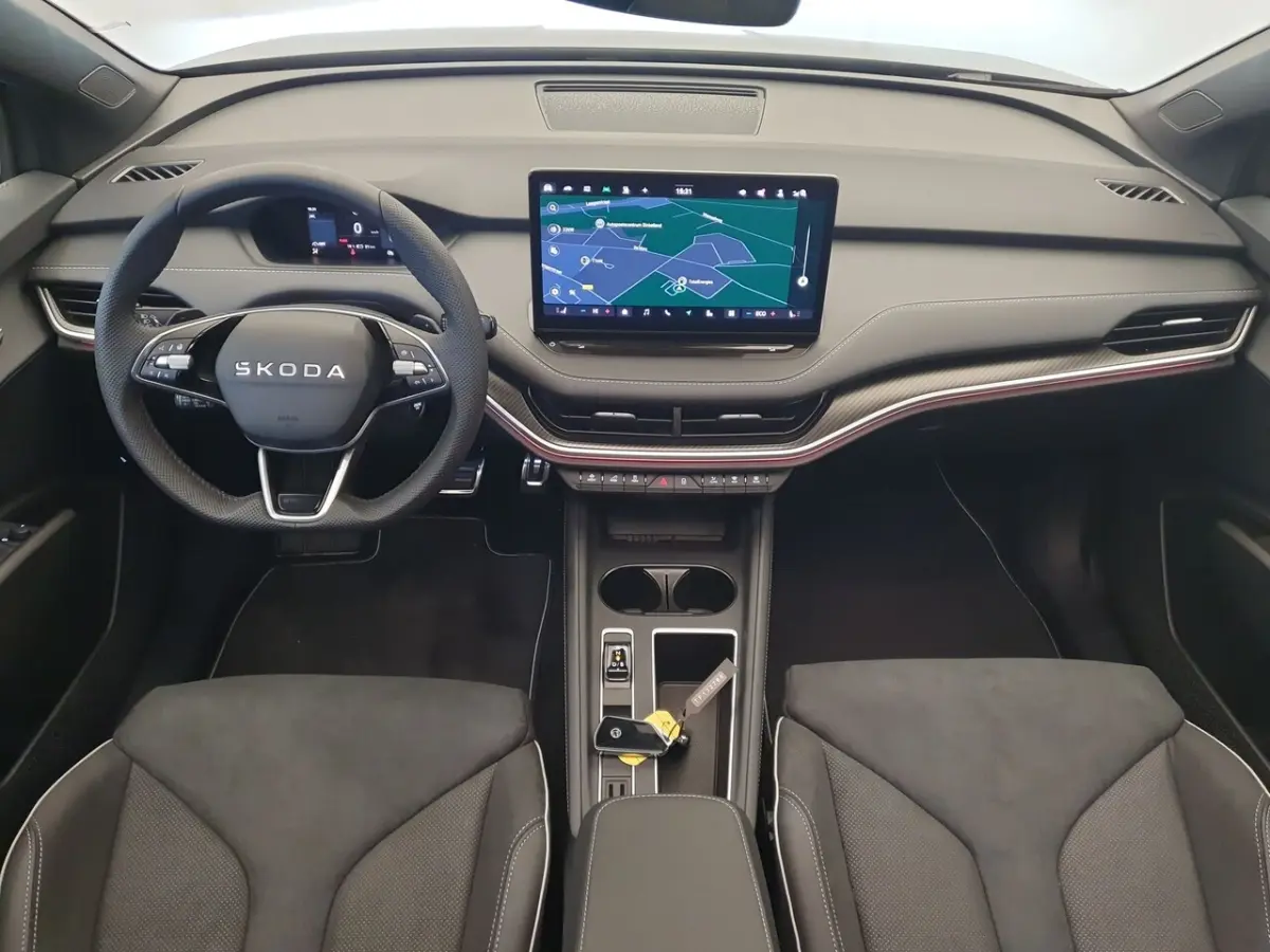 85 Sportline 82 kWh 286pk Wegklapbare trekhaak, Panoramadak, Warmtepomp