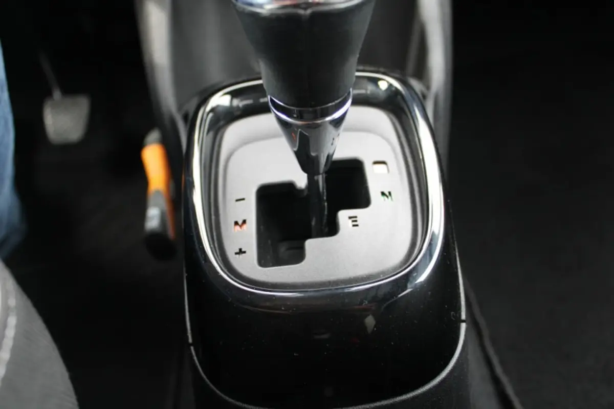 1.0 e-VTi Allure TOP Automaat