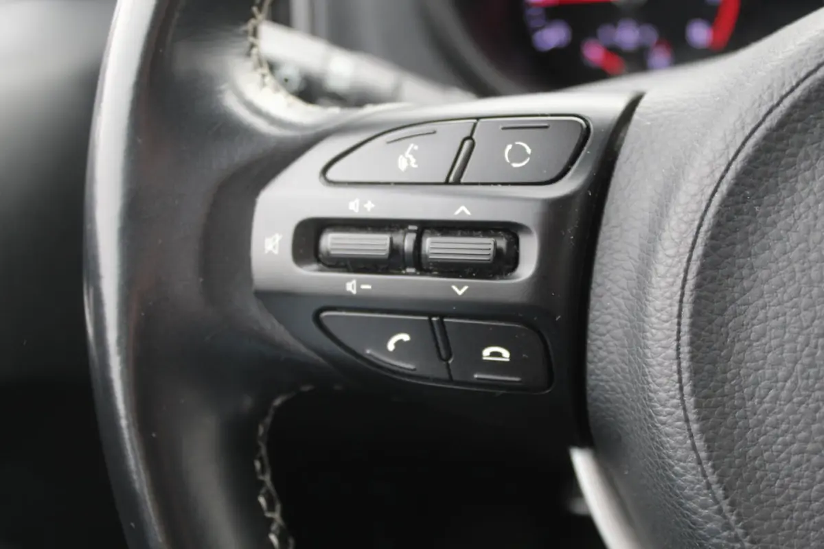 1.0 MPi DynamicLine Dealer onderhouden Achteruitrijcamera/Apple carplay/Airco/Elektrische
