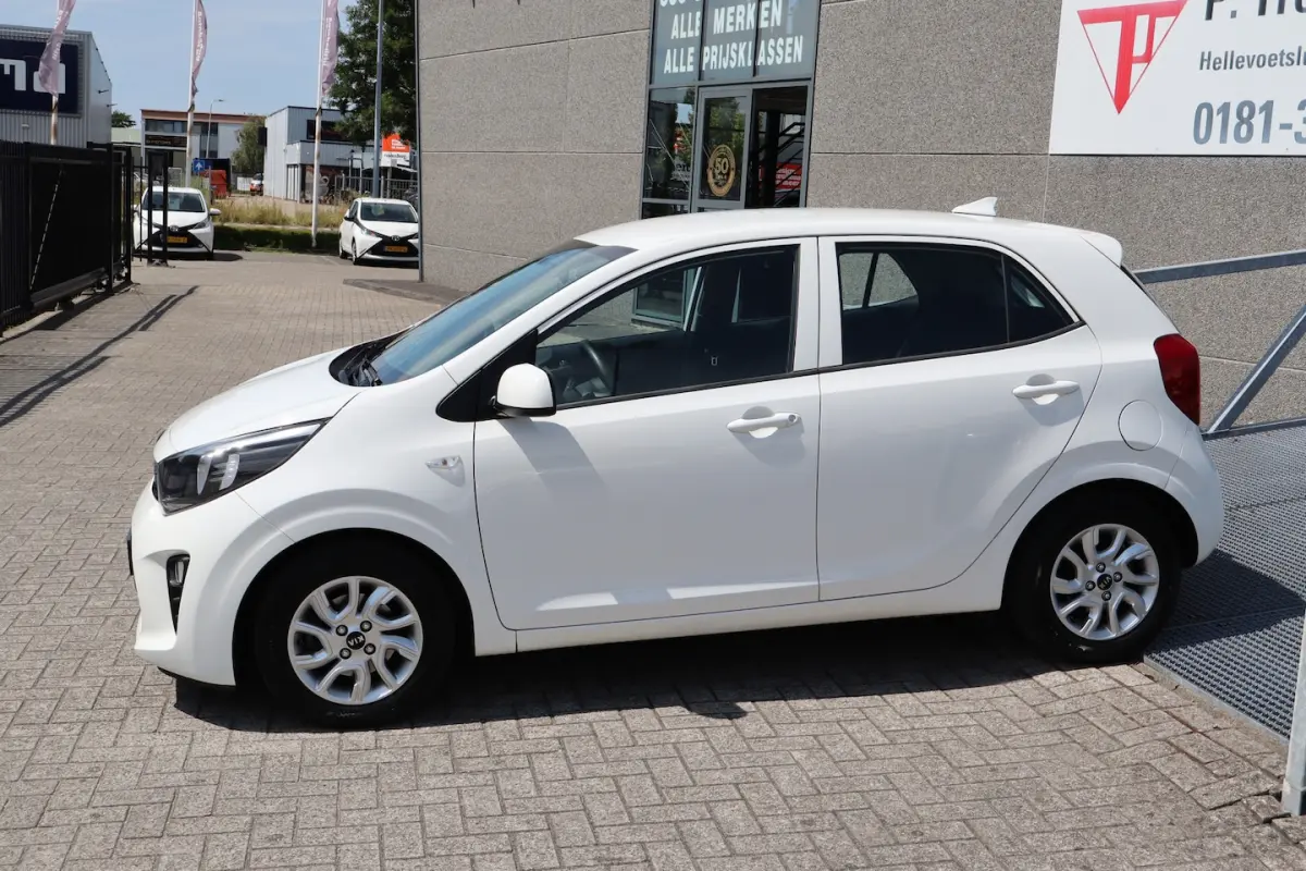 1.0 CVVT ComfortPlusLine Apple carplay/Achteruitrijcamera/Airco/Licht metalen velgen/Navig