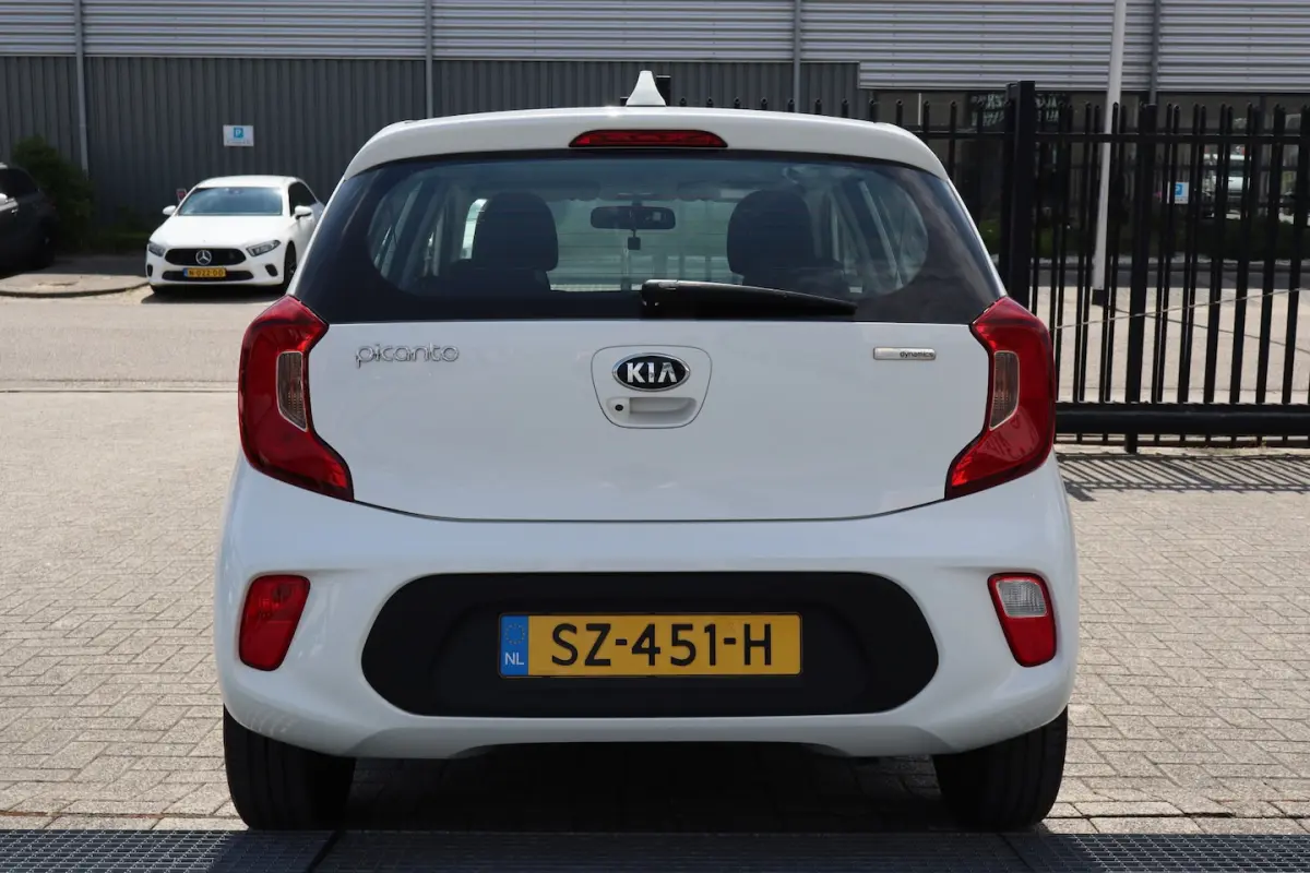 1.0 CVVT ComfortPlusLine Apple carplay/Achteruitrijcamera/Airco/Licht metalen velgen/Navig