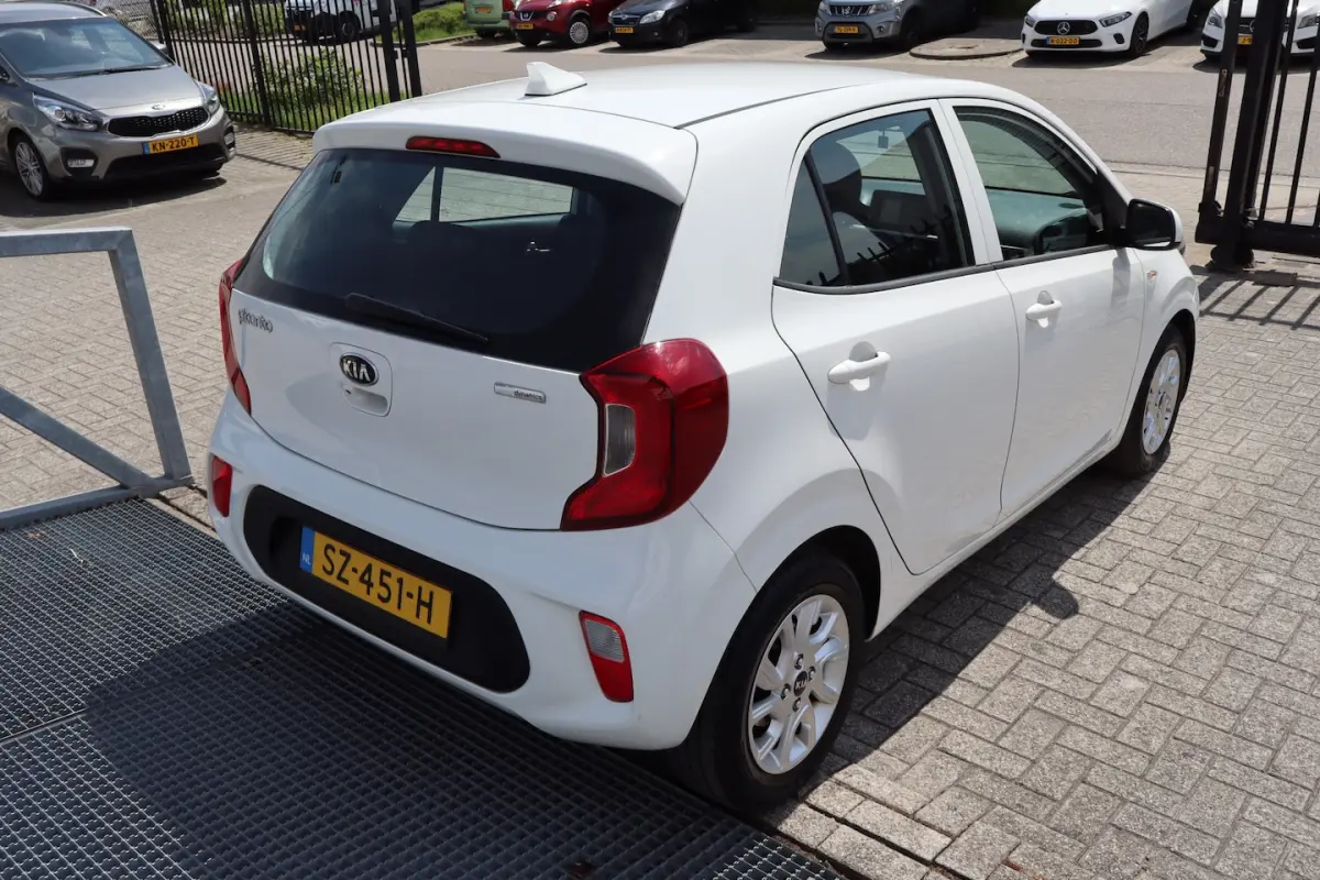 1.0 CVVT ComfortPlusLine Apple carplay/Achteruitrijcamera/Airco/Licht metalen velgen/Navig