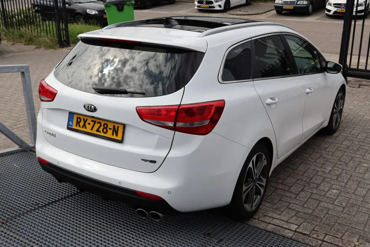 1.0 T-GDi GT-Line Edition Panoramadak Apple carplay/Achteruitrijcamera/Stuurverwarming/Sto