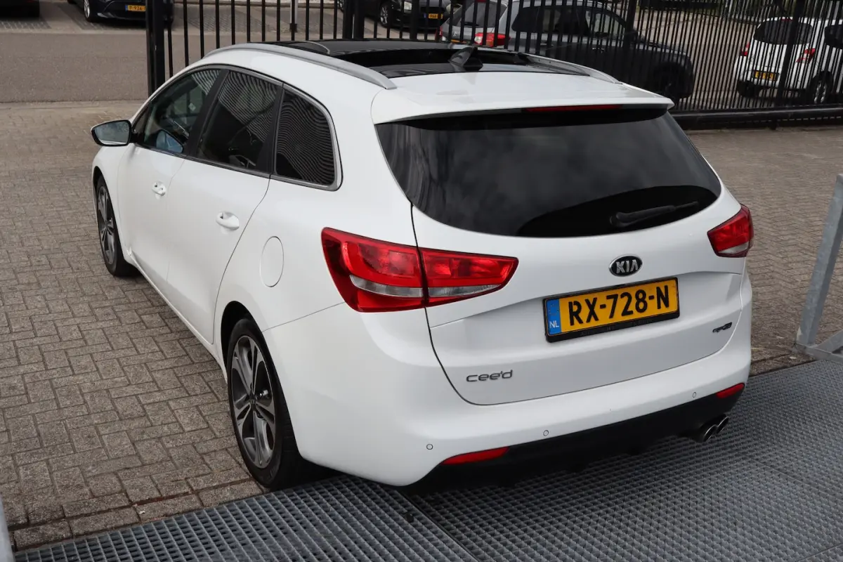 1.0 T-GDi GT-Line Edition Panoramadak Apple carplay/Achteruitrijcamera/Stuurverwarming/Sto