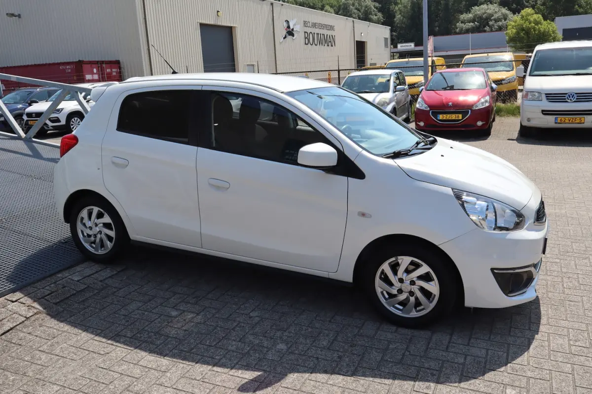 1.0 Active automaat Nederlandse auto/Apple carplay/Parkeersensoren/Navigatie/Airco/Bluetoo