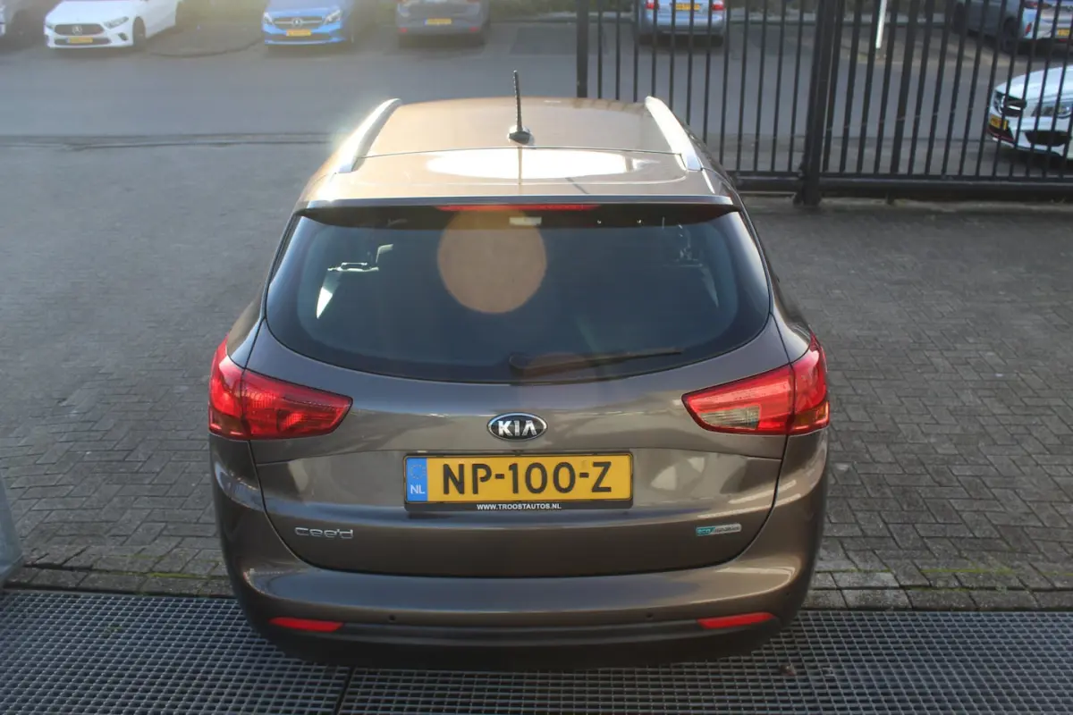 1.6 GDI ComfortPlusLine 135pk Navigator | Cruise control | Achteruitrijcamera | Parkeersen
